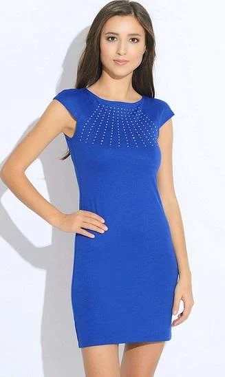 Короткое синее платье на выпускной от бренда Oodji