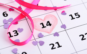 Акции на День Святого Валентина: что подарить 14 февраля, скидки влюбленным и молодоженам