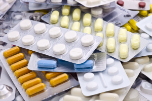 Акции и скидки в аптеках: дешевые лекарства от простуды и кашля, недорогие средства от боли